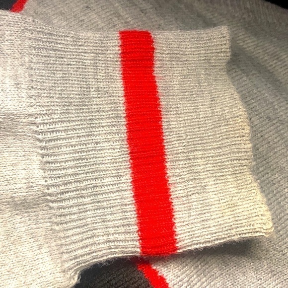 Disney Mickey Mouse Sweater Women’s M - Picture 4 of 4